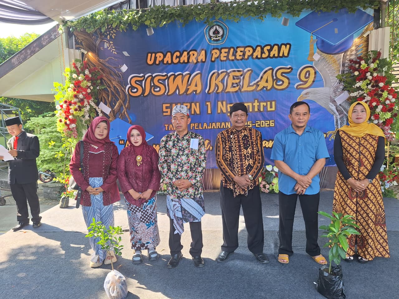 Upacara Pelepasan Siswa Kelas 9 SMP N 1 Ngantru Tahun Pelajaran 2025/2026